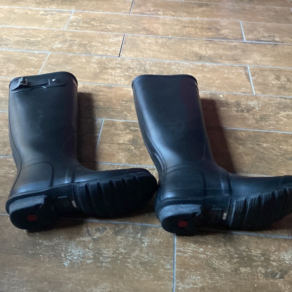 Black hunter boots w/ socks. Size 9. Great condition-some scuffs (pictured). - Picture 3 of 10